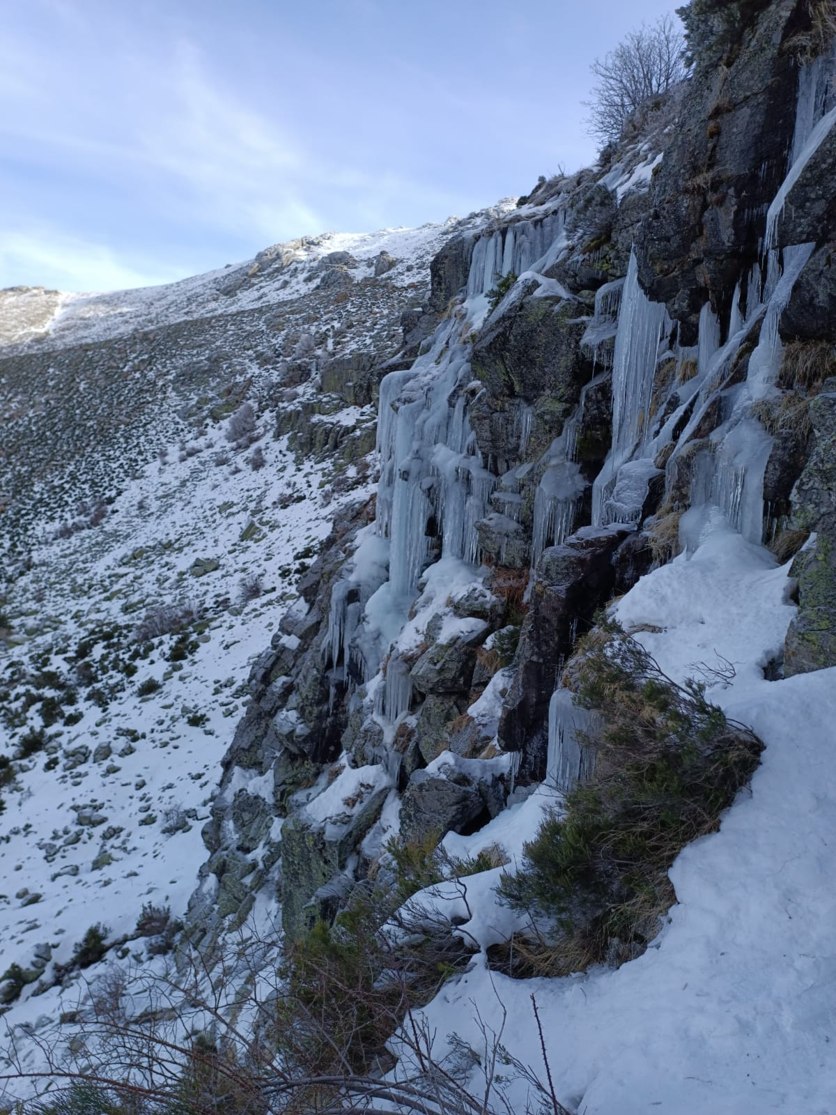 Espectaculares cascadas de hielo en la Sierra de Béjar