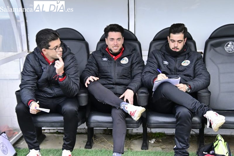 Jorge García y el debut de Hugo Parra en el Salamanca UDS: Dos jugadores de la plantilla han actuado como verdaderos compañeros