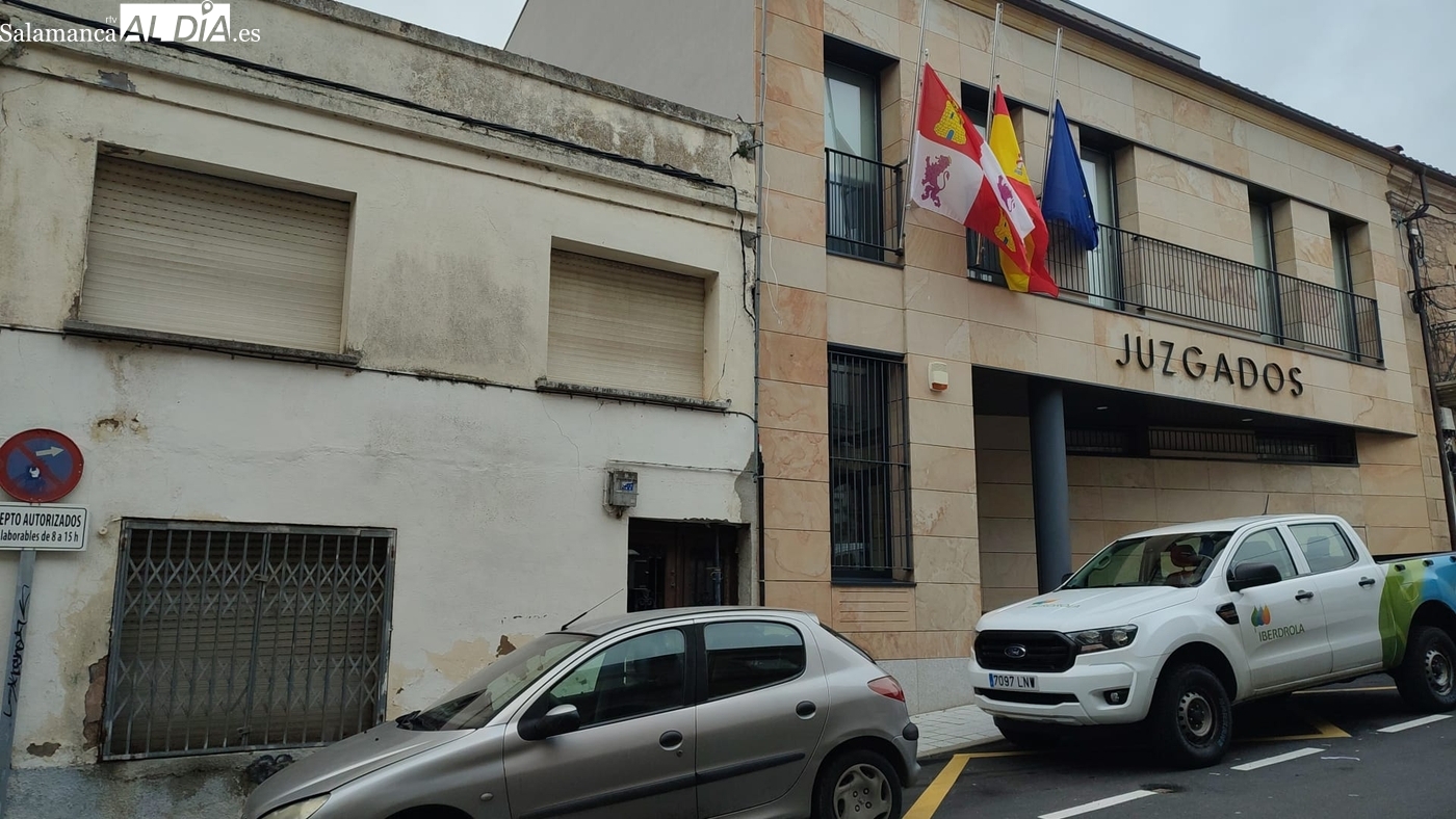 El Ayuntamiento de Vitigudino aprueba apelar el fallo sobre los daños en la casa colindante al Juzgado