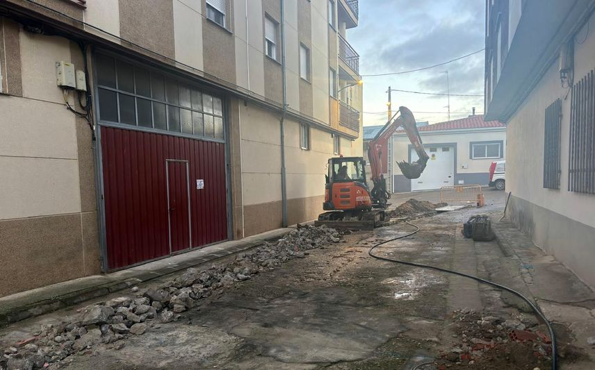 El Ayuntamiento de Alba inicia la renovación integral de la calle Mercado por 74.000 euros