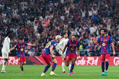 El Barça tumba a un digno Real Madrid y levanta la Supercopa (3-2)