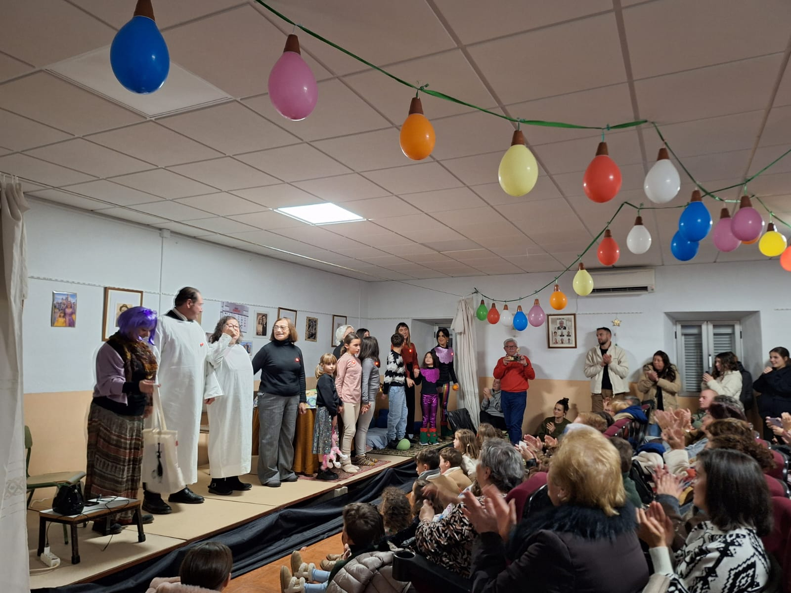 Villar de Ciervo y Aldea del Obispo premian la creatividad infantil en su XIX Muestra de Navidad