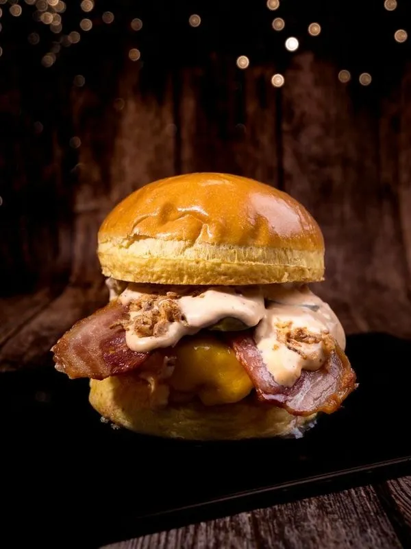 La Cata Gastrobar de Alba de Tormes compite por la mejor hamburguesa de Espa&ntilde;a con su 'Cata 2.0' | Imagen 1