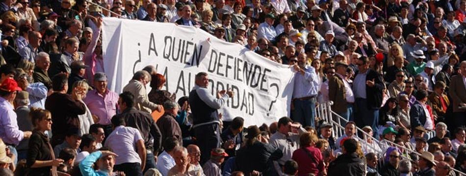 Quien ejerce de presidente no está precisamente dentro de las simpatías del público