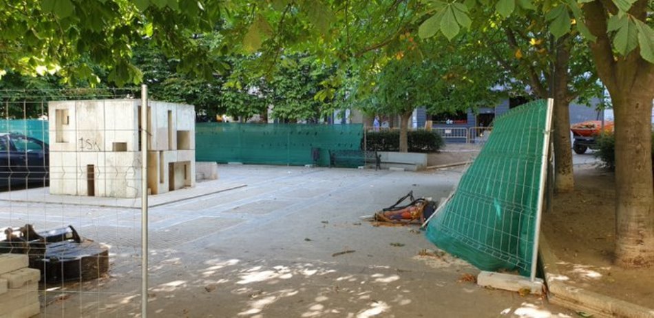 Obras en esta zona verde de la calle Cruz de Caravaca, junto a la avenida de Comuneros. Foto @CGCarbayo