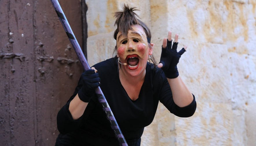 Sigue obstaculizándose en España la necesaria superación institucional de cierta actitud servil hacia medievalismos, oscurantismos, clericalismos, militarismos y otros “ismos” de la reacción y el miedo