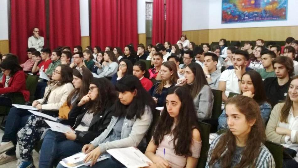 Una de las charlas de la Semana de Orientación en el colegio Marista