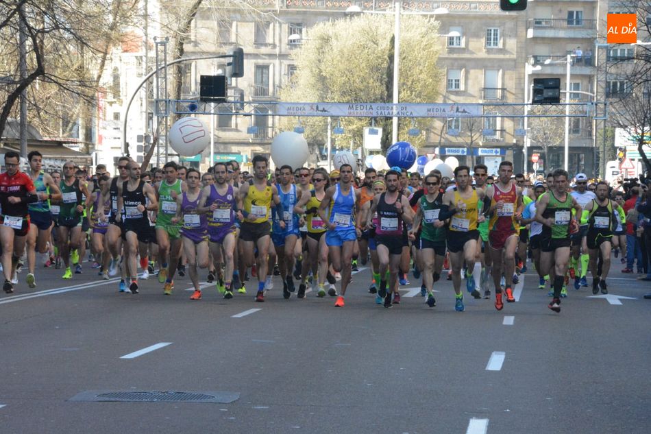 Los corredores, durante la prueba / Lydia González