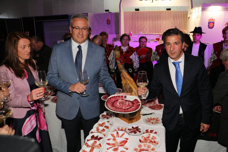 Guijuelo y Pinhel concluyen su hermanamiento con el mejor sabor