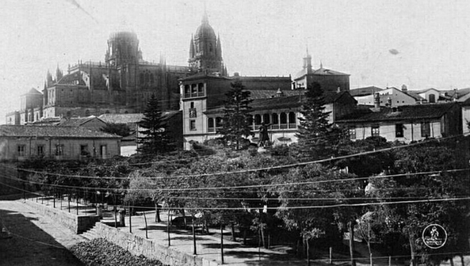 La plaza de Colón, foco religioso y palaciego