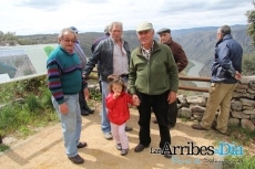 Foto 5 - Más de 400 senderistas se muestran fieles a la Ruta ‘Las Arribes del Duero’