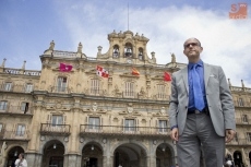 Foto 3 - Un empleado de banca propone una cuestación para mantener 1.100 investigadores en Salamanca