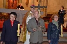 La Catedral celebra un V&iacute;a Crucis presidido por el Obispo