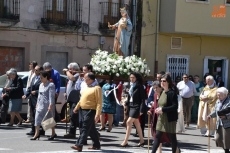 Foto 4 - La Virgen de los Remedios procesiona por las calles del barrio de San Cristóbal