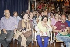 Foto 3 - Esos Escénicos abre el Certamen de Teatro Joven con 'La Gran Rifa'