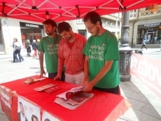 Foto 3 - Izquierda Unida se define como la alternativa al bipartidismo