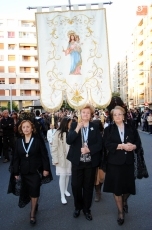 Foto 6 - Los salmantinos acompañan en procesión a María Auxiliadora