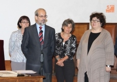 El rector preside la toma de posesión de cargos académicos y personal docente e investigador de...
