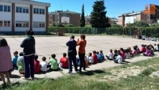 Los alumnos del CEIP Manuel Moreno Blanco descubren la profesi&oacute;n de guardia civil y bombero