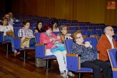 Un coloquio de Cáritas concluye que las dificultades se superan mejor con la familia