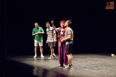 La Muestra Universitaria de Artes Escénicas comienza con el musical La cabeza del dragón