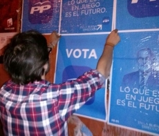 Nuevas Generaciones repone los carteles electorales del PP