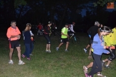 M&aacute;s de una treintena de personas participa en la ruta de la Luna Lunera