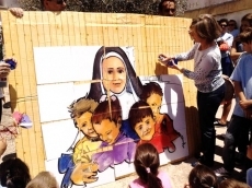 Familias del Colegio Nuestra Señora del Castañar en Robledillo / FOTO: Elena Vicente