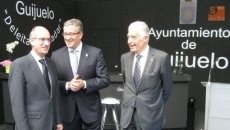 Foto 4 - El presidente de la Diputación inaugura la FIC