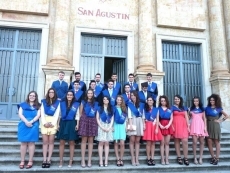 Foto 4 - Los alumnos de 2º de bachillerato del San Agustín celebran su graduación
