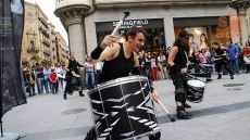 Foto 5 - Brincaderia llamó la atención de los viandantes con su ritmo latino