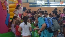 Foto 3 - Alegría, deporte y mucha espuma para despedir el curso en el Colegio Severiano Montero