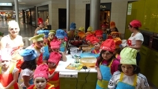 Foto 4 - Más de 500 niños participan este verano en el ‘Campamento Urbano Minichefs en vacaciones’