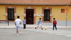 Emocionante encuentro de la Virgen de la Peña con los vecinos