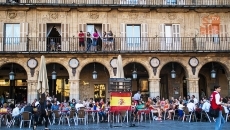 La contundente derrota de Espa&ntilde;a empa&ntilde;a el ambiente posterior en la calle