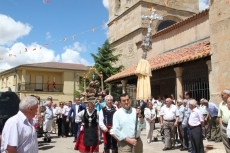 Día grande en Castellanos de Villiquera en honor a San Juan