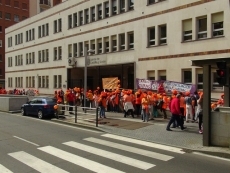 Trabajadores de los Servicios Sociales de la Junta piden dimisiones por la prohibici&oacute;n de cambios...