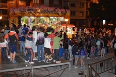 Los jóvenes de Pizarrales viven sus fiestas con intensidad