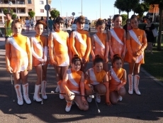 El Día de las Asociaciones se cierra a ritmo de majorettes