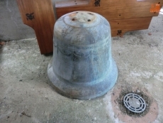 Vista de la campana más antigua desmontada/FOTO: Raúl Hernández