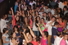 Foto 6 - Cerca de 2.000 personas bailan con Kronos en las fiestas de San Cristóbal