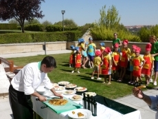 Foto 5 - Los “minichefs” afrontan el reto de cocinar a las órdenes del Chef del Parador de Salamanca