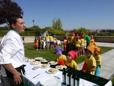 Foto 4 - Los “minichefs” afrontan el reto de cocinar a las órdenes del Chef del Parador de Salamanca