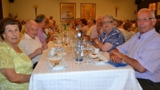 Foto 4 - La Asociación San Miguel celebra su encuentro anual junto a cientos de mayores