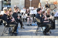 Foto 6 - Brillante concierto de la Suffolk Youth Wind Band en plena Plaza Mayor
