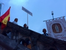 El obispo Carlos López celebra una misa con los peregrinos salmantinos en Lourdes