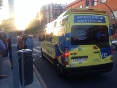 Arrollada por un coche al cruzar el paso de peatones con el semáforo en rojo