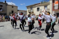 Foto 5 - Los ‘paleos’ y el baile del cordón ponen la nota tradicional a la celebración de San Lorenzo