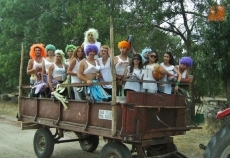 Foto 4 - Derroche de imaginación, colorido y diversión en el desfile de disfraces