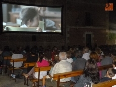 Foto 4 - Las 'Noches de Cultura' recuerdan con el cine al aire libre una actividad olvidada
